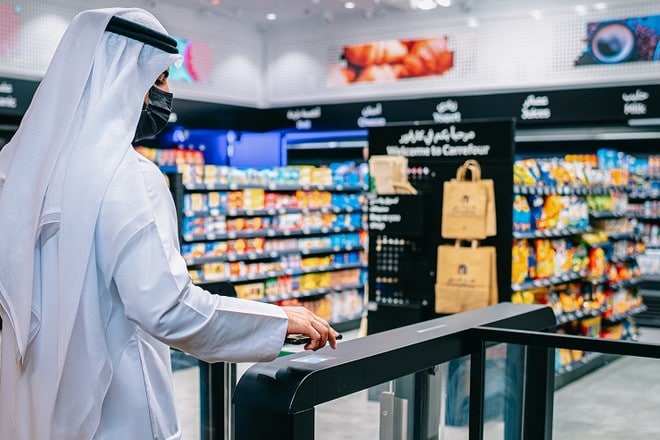 Dubaï : Carrefour ouvre un magasin totalement automatisé
